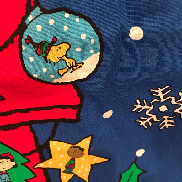 Snoopy Peanuts & Gang Christmas Apron - Picture 10 of 16